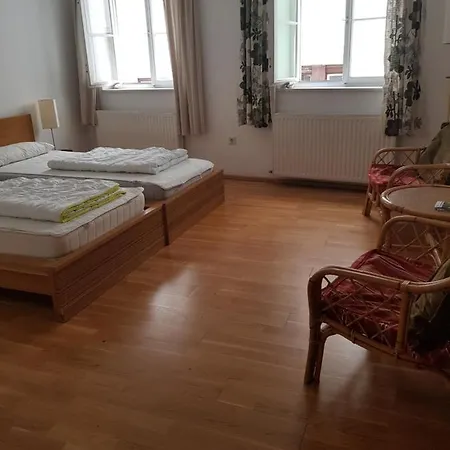 In Der Altstadt Nepomukb&b Hostel *